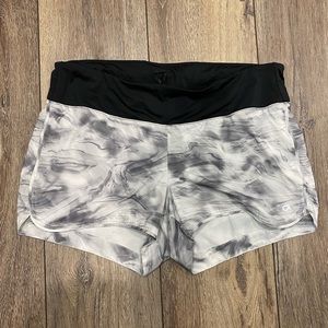 Gap Fit maternity shorts